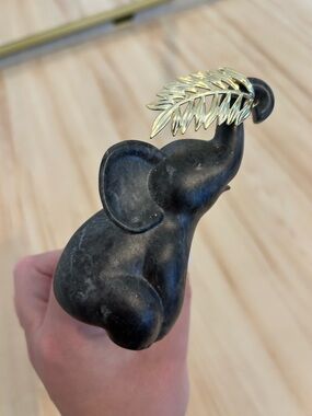 ✨🐘EUC elephant with gold leaf wallflower plug from bath and body works